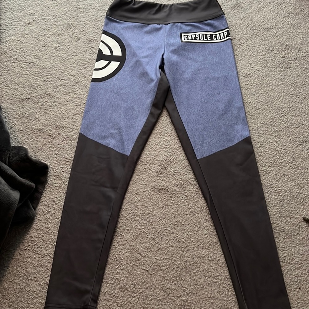 Capsule corp leggings. Dragonball Z.
